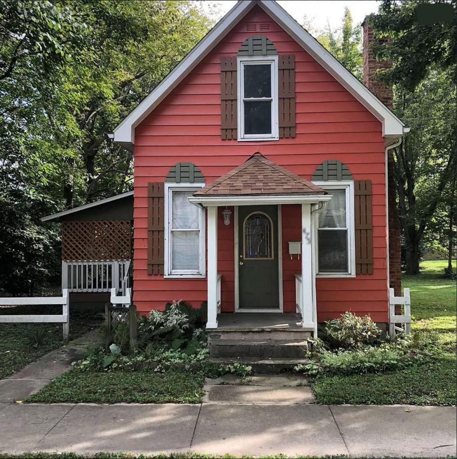 Downtown 2 Bedroom Cottage, Sleeps 6, Walking Distance To Honeywell, Downtown Restaurants, Shopping Wabash Exterior foto